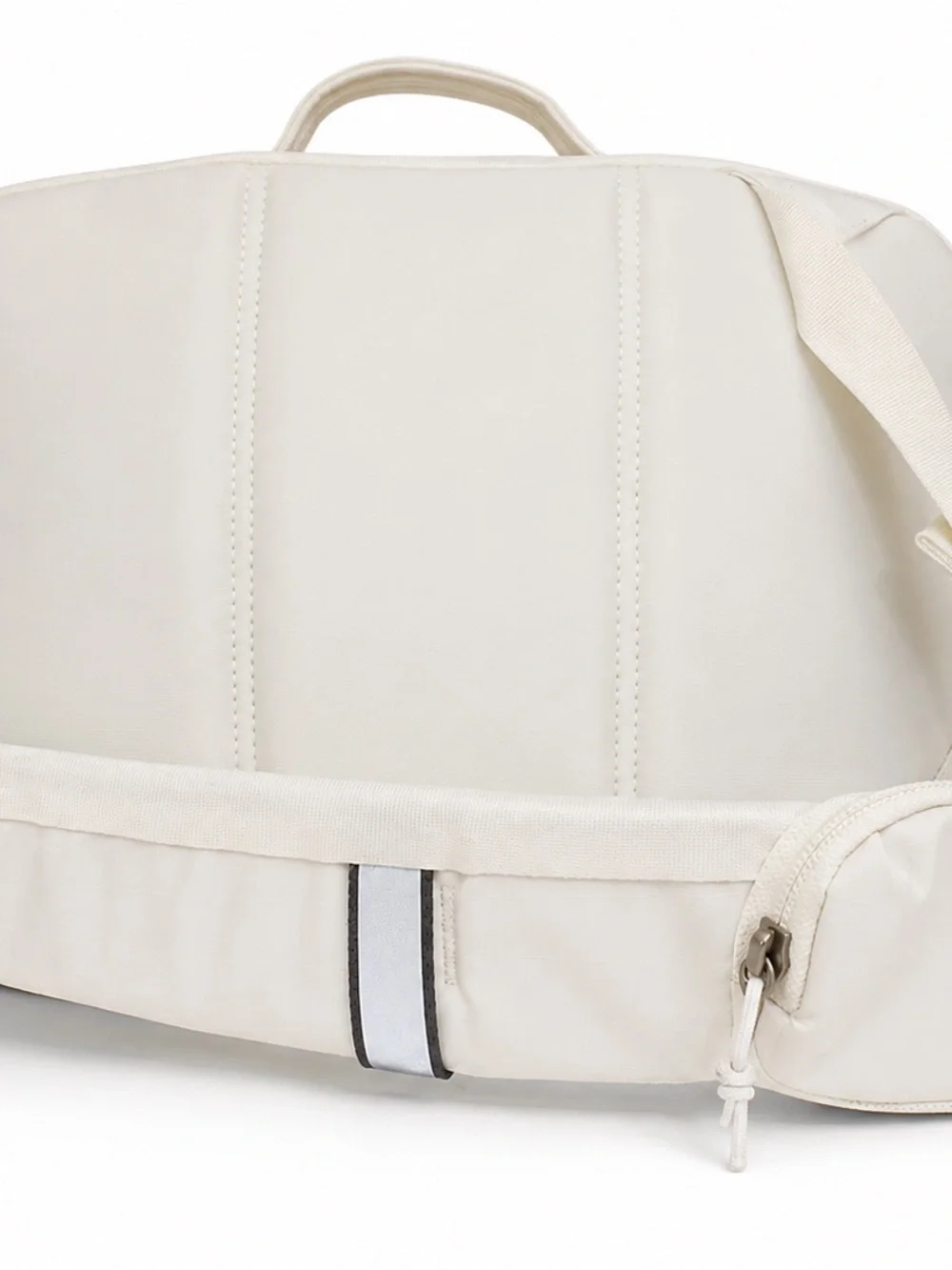The North Face Base Camp Voyager Sling 11L White Dune Crossbody Bag NWT